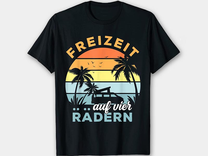 schwarzes T-Shirt mit tropischem Sonnenuntergang, Wohnmobil, Palmen und den Worten Freizeit auf vier Rädern